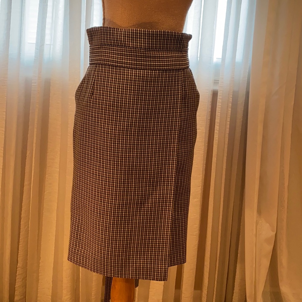 Escada fabulous pencil check wool skirt, size 38